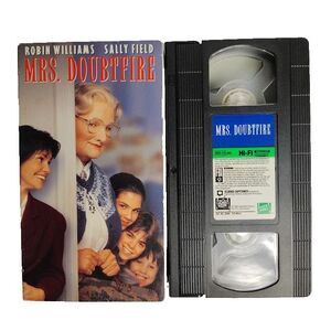 Mrs. Doubtfire VHS Comedy Drama Robin Williams Sally Field 1994 PG 13